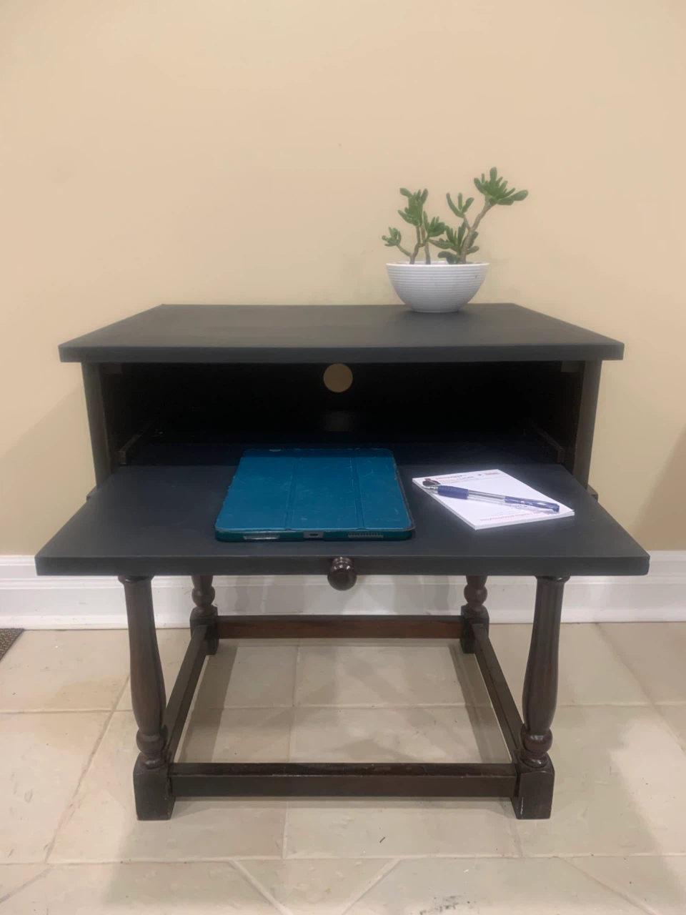 Wood Side Table with Pull-Out Desk Tray (24x19x26”)