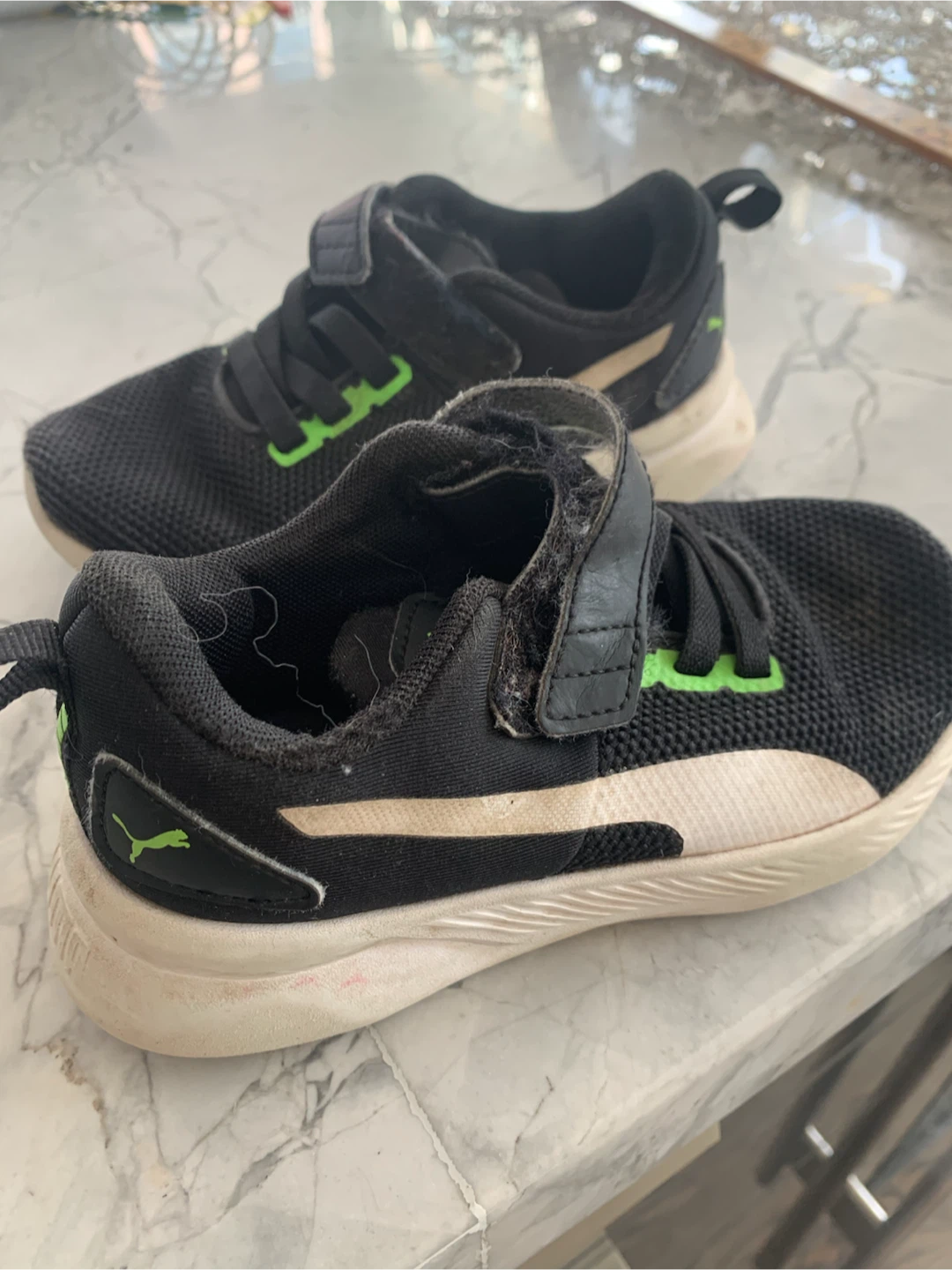Kids puma runners sneakers size 11