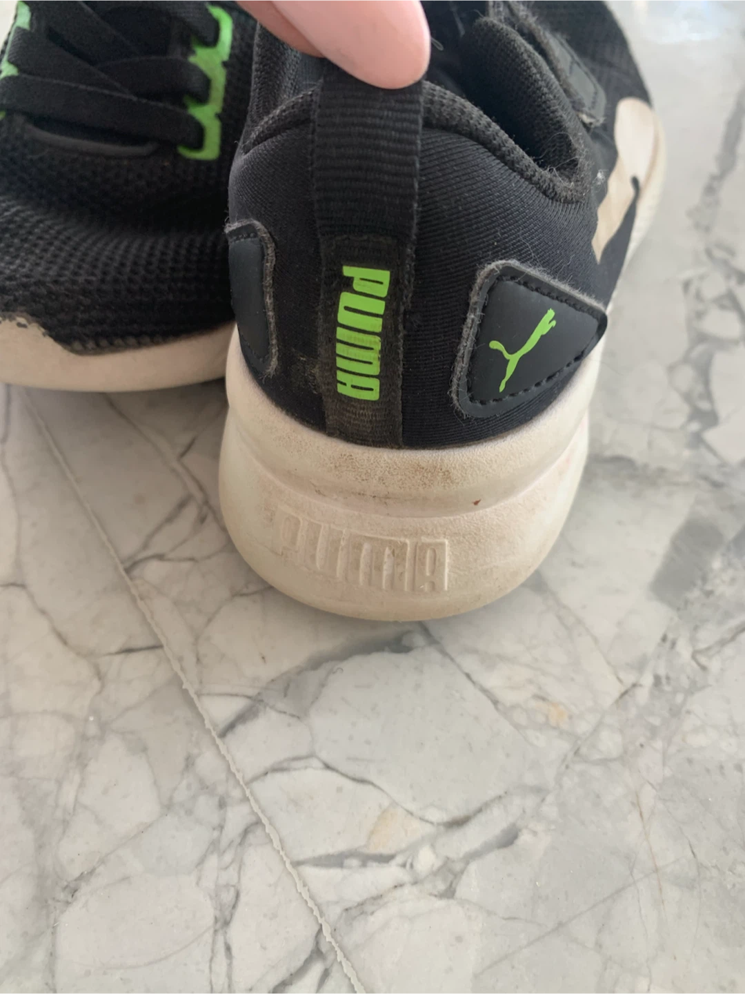 Kids puma runners sneakers size 11 - photo 2