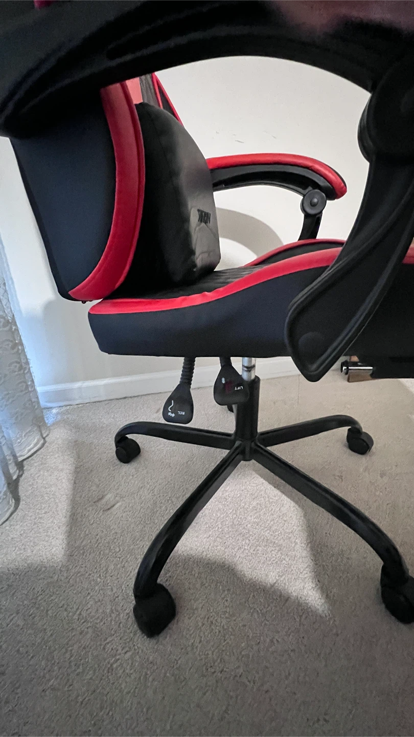 Nionik Gaming Chair with Footrest - photo 2