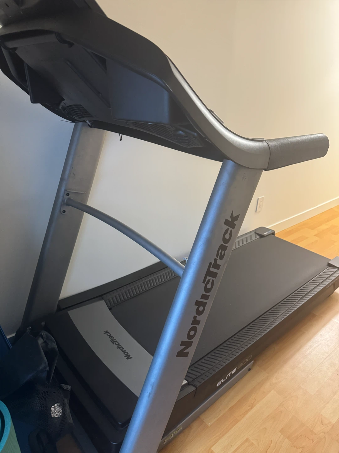 NordicTrack Elite 900 Treadmill - photo 4
