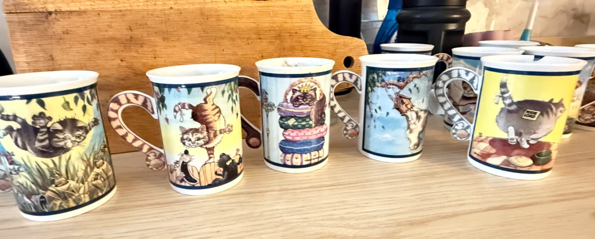 Danbury Mint Comical Cats Collector Mugs - photo 3