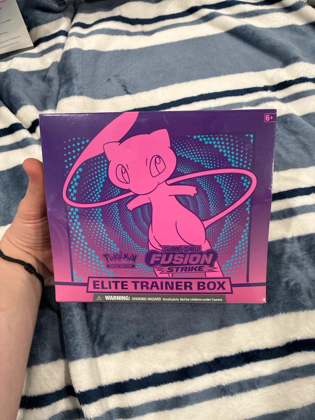 Pokémon Sword & Shield Fusion Strike Elite Trainer Box