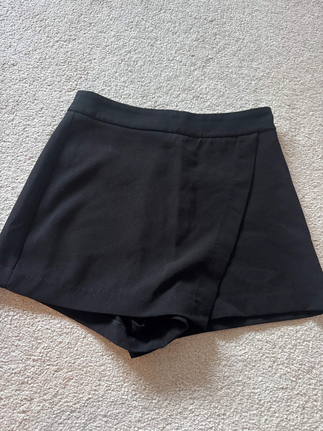 Dynamite Black Skort