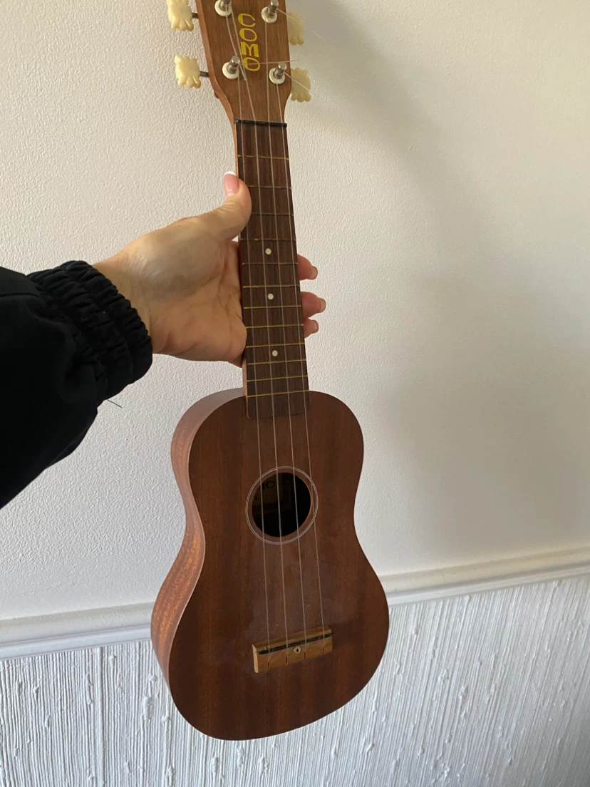 Como Ukulele