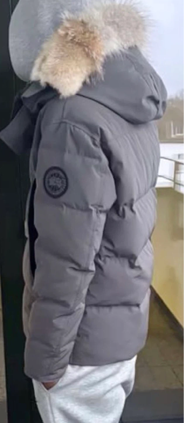 Canada Goose Wyndham parka - photo 3