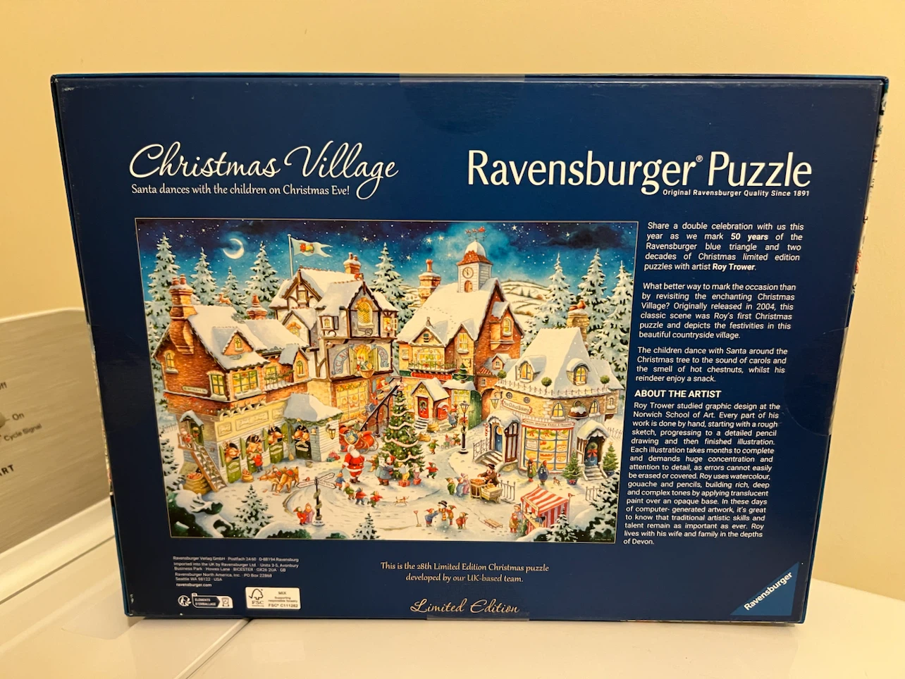 Ravensburger Christmas Village 1000 Piece Puzzle - photo 2