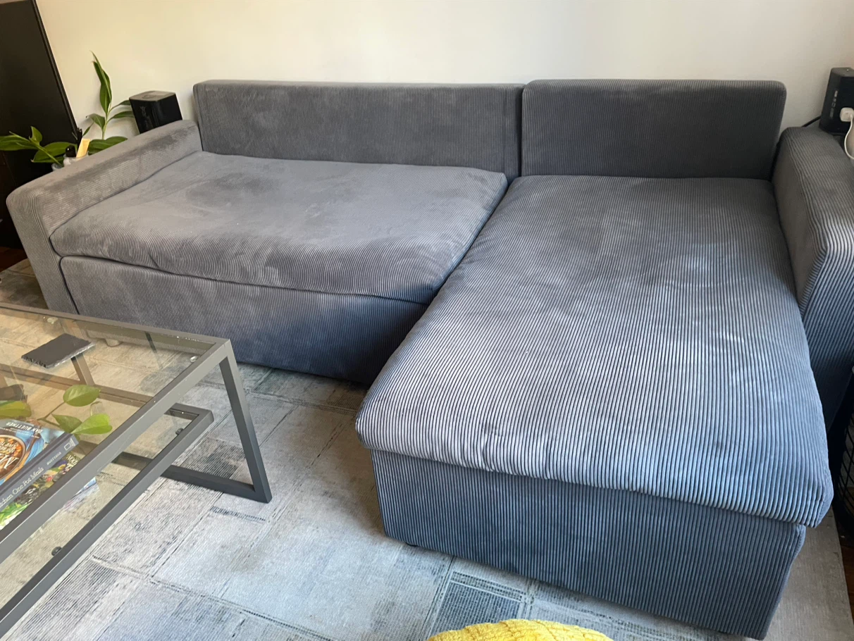 Sectional Sofa w/ storage and able to become bed - photo 2