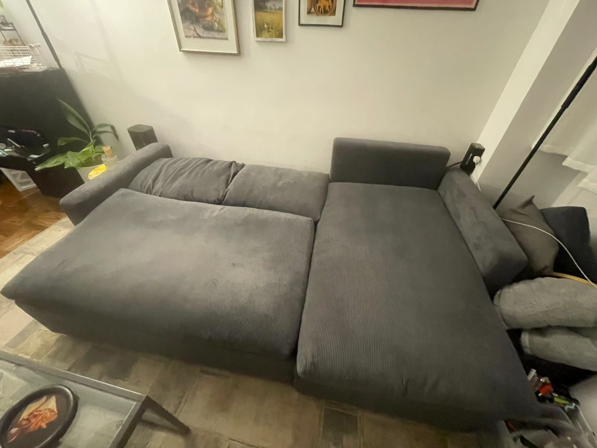 Sectional Sofa w/ storage and able to become bed - photo 4
