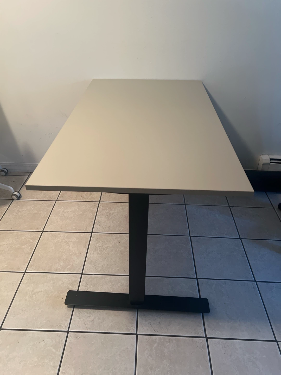 IKEA Jarvfjallet office chair and desk - photo 3