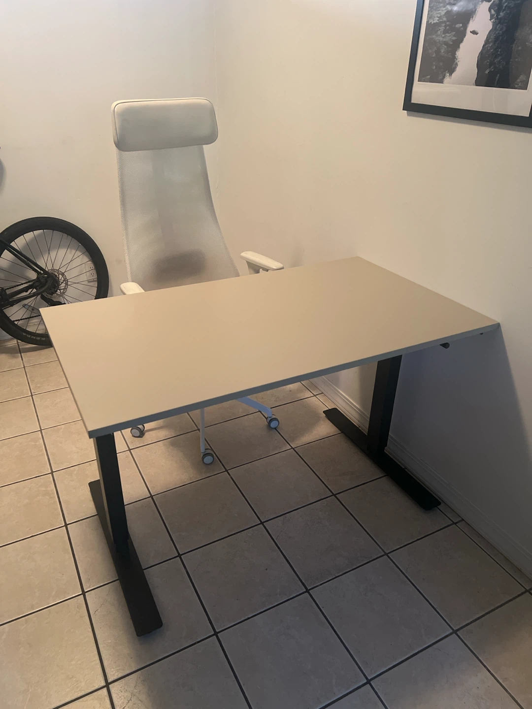 IKEA Jarvfjallet office chair and desk - photo 4