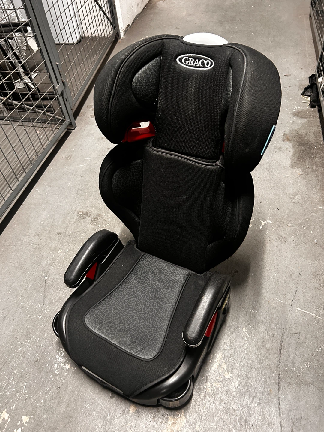 Graco Child Booster Seat - photo 2