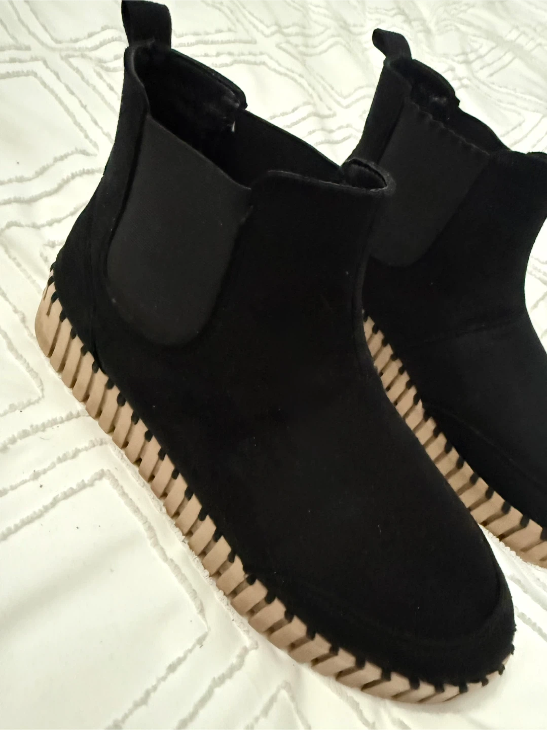 Ilse Jacobson Black Suede Chelsea Boots - photo 2