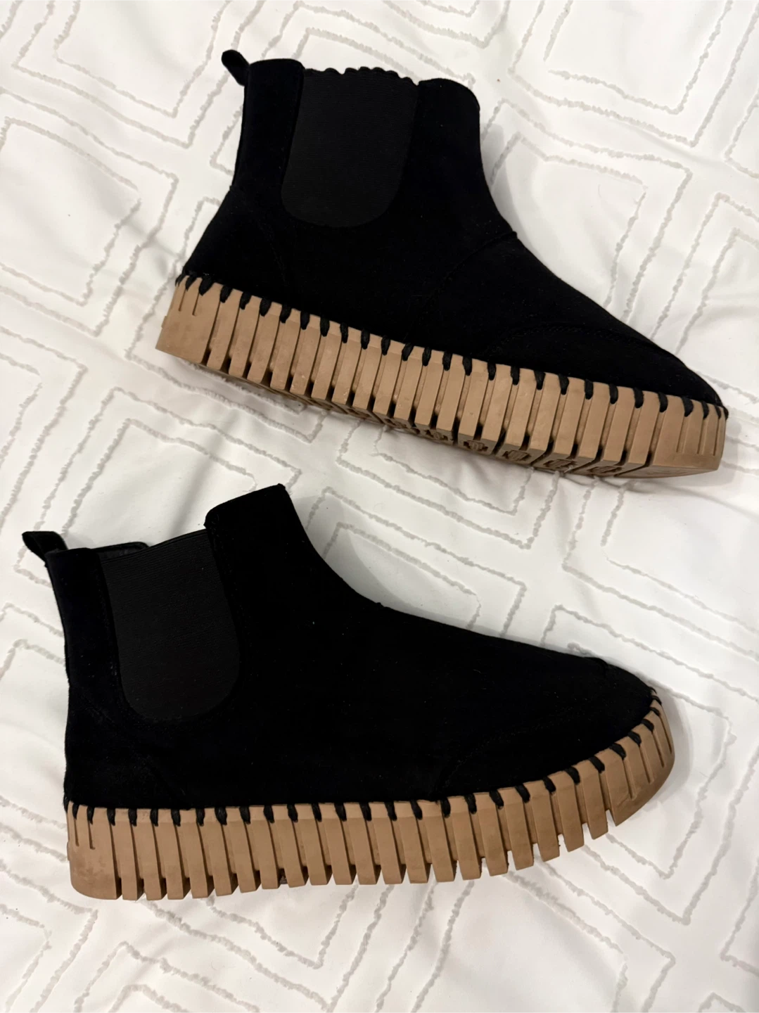 Ilse Jacobson Black Suede Chelsea Boots - photo 3
