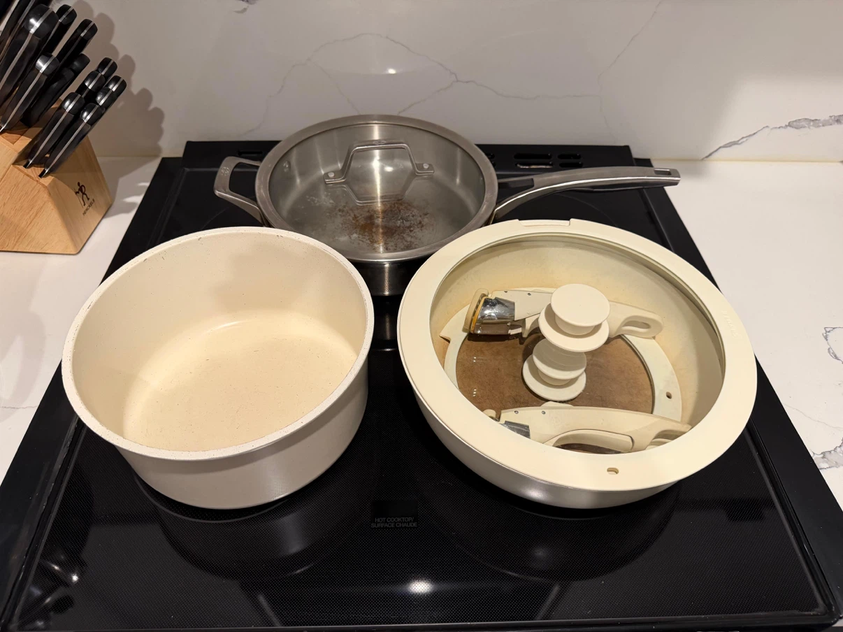 Cariote Cookware Set with Stainless Steel Pan