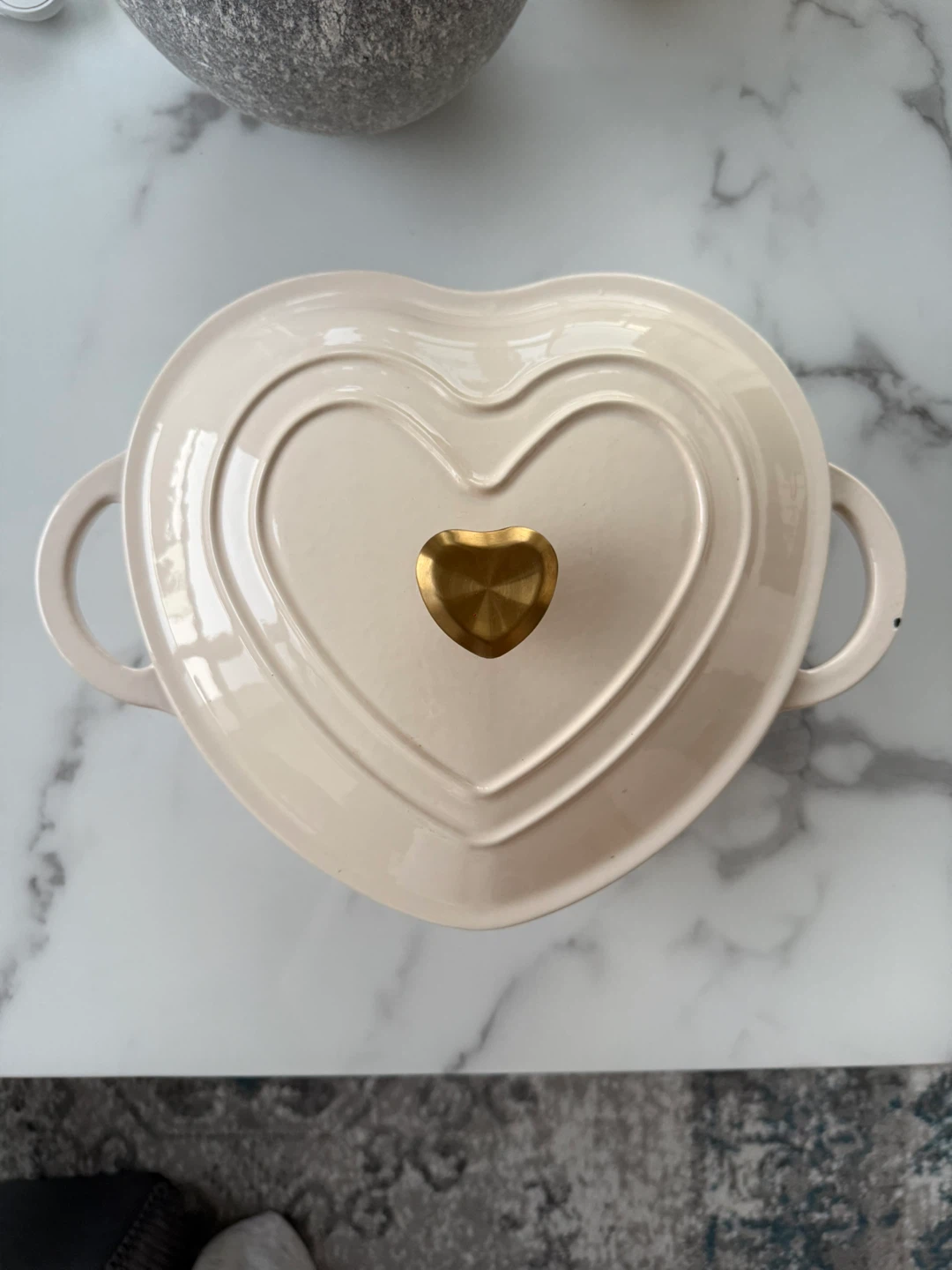 Paris Hilton Heart-Shaped Cast Iron Dutch Oven - photo 2