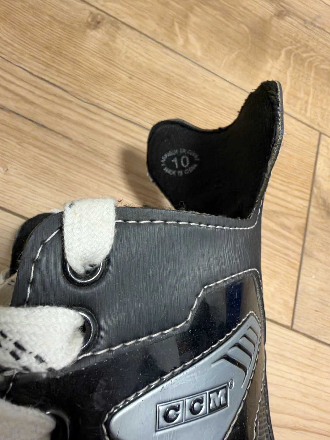 CCM Intruder Hockey Skates - Size 10 - photo 3