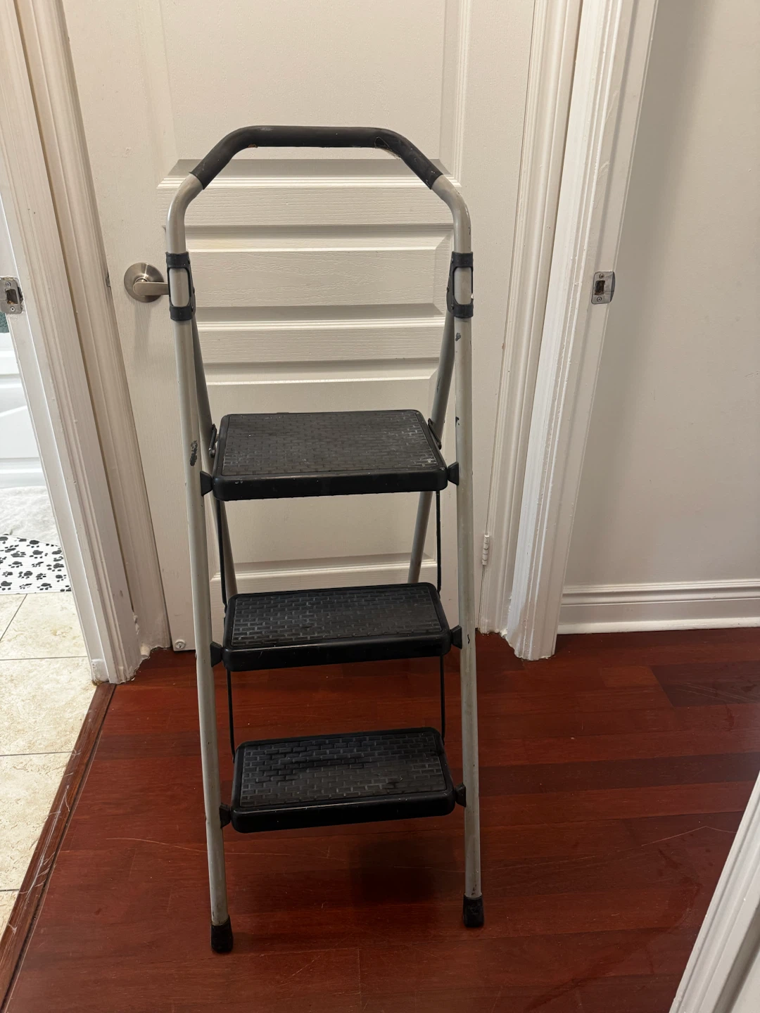 3-Step Folding Step Ladder