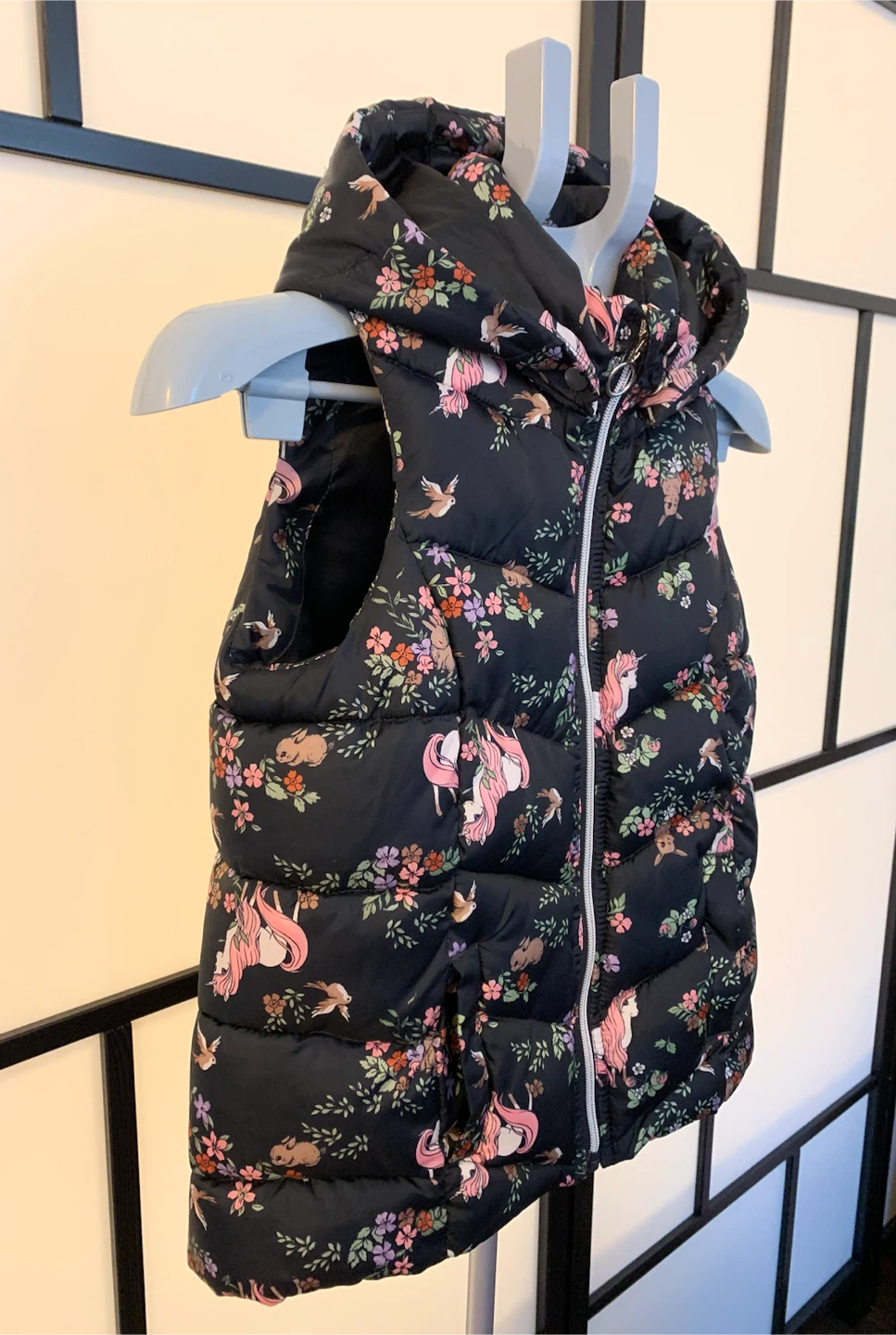 H&M Floral Unicorn Puffer Vest, Size 8-10A - photo 2