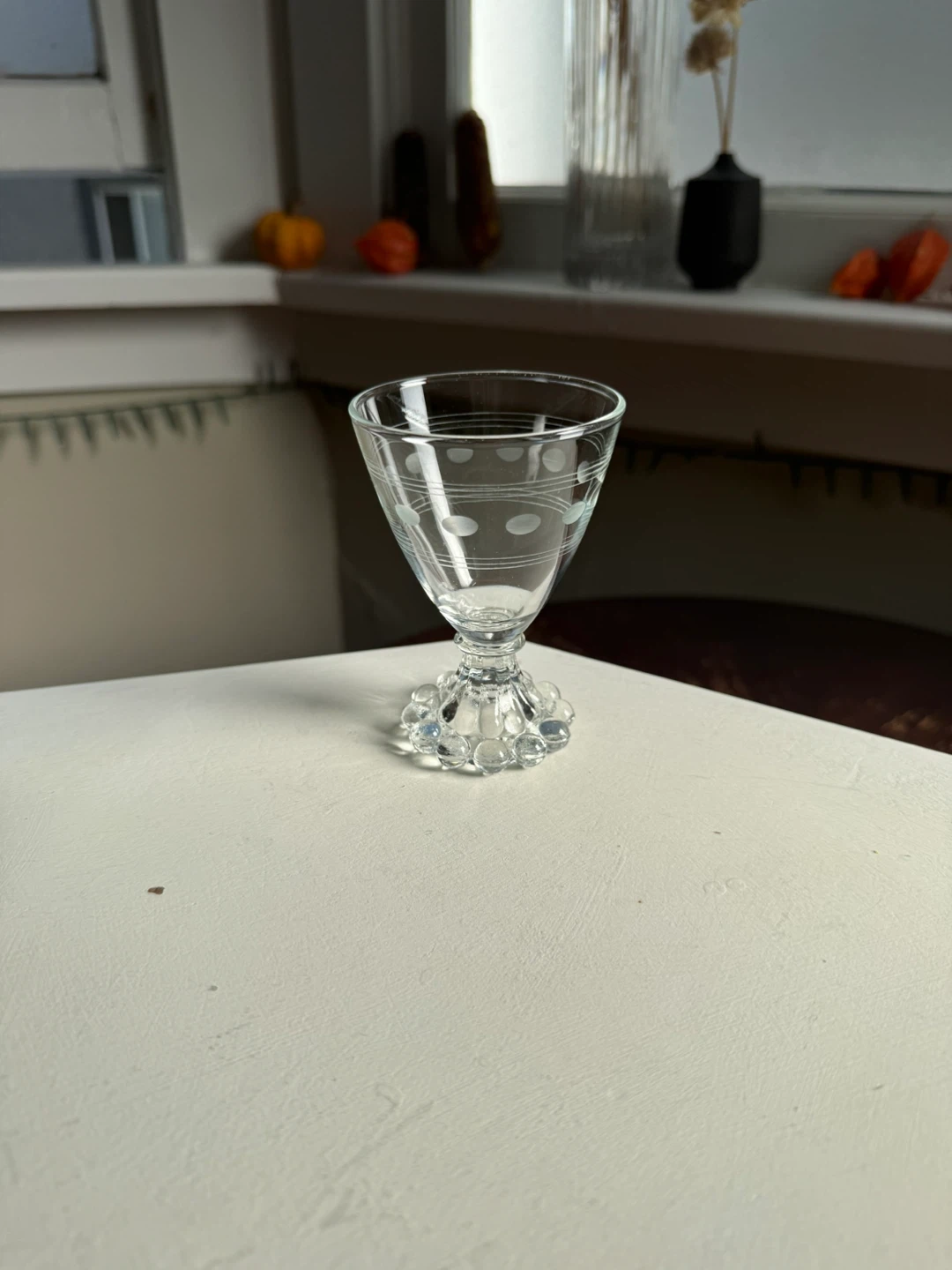 Bubble-footed vintage cocktail glass - photo 2