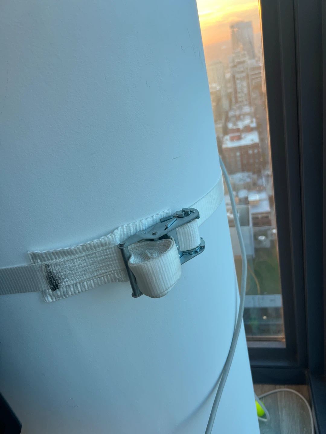 Pillar TV mount - photo 4