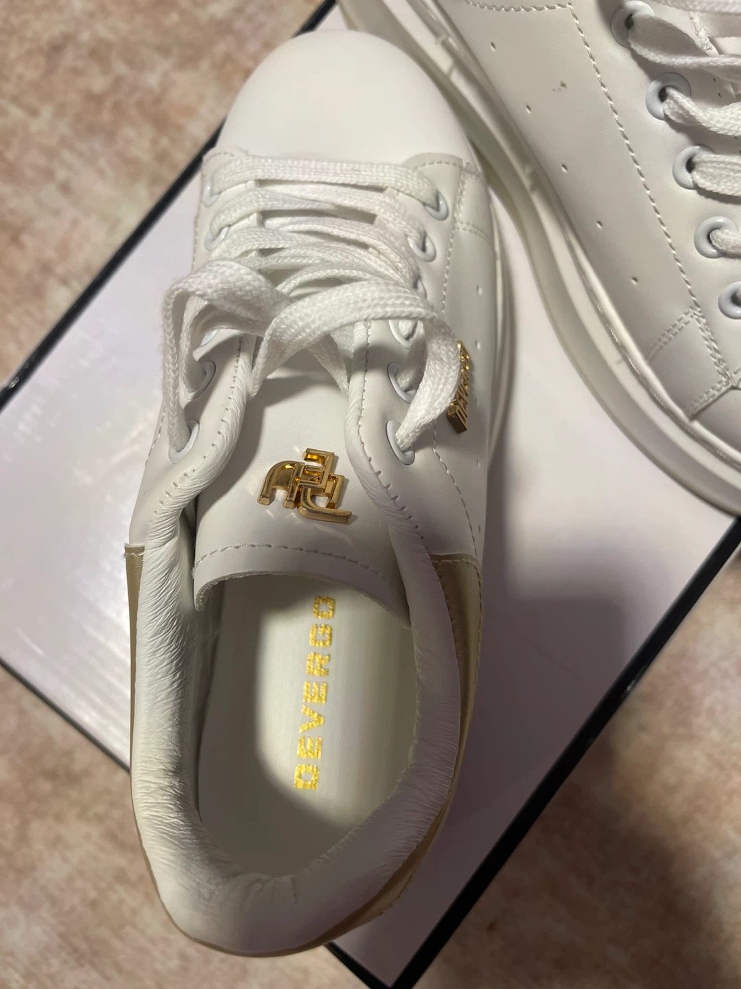 Devergo white and gold sneakers - photo 3