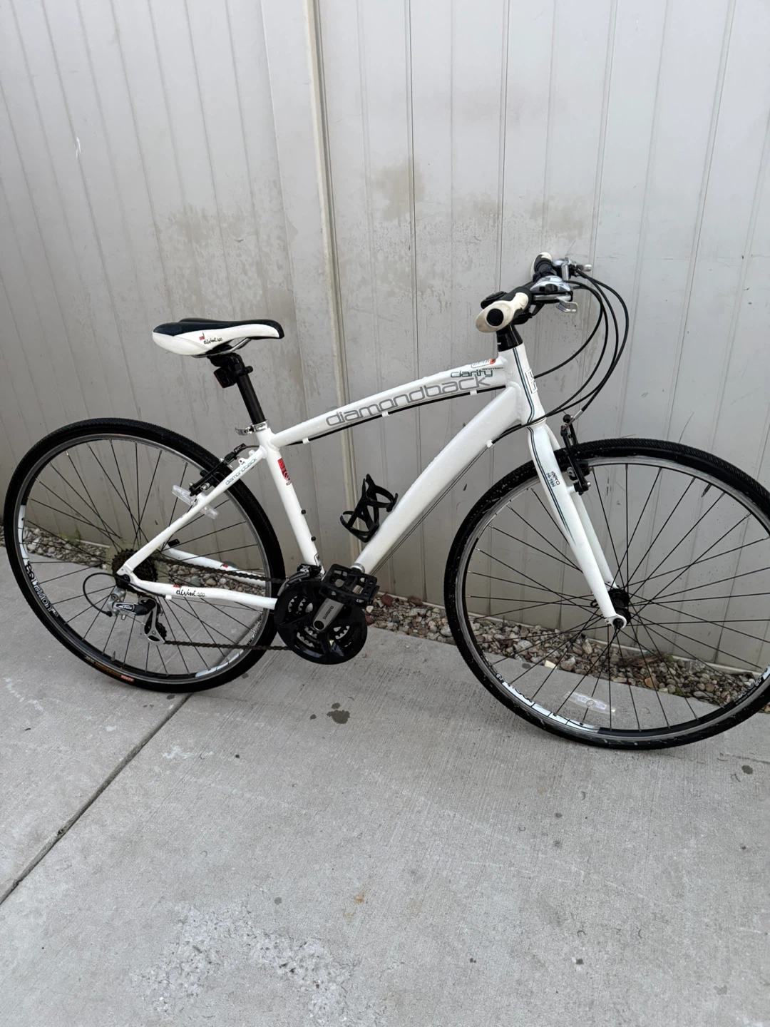 Diamondback Clarity Hybrid Bicycle