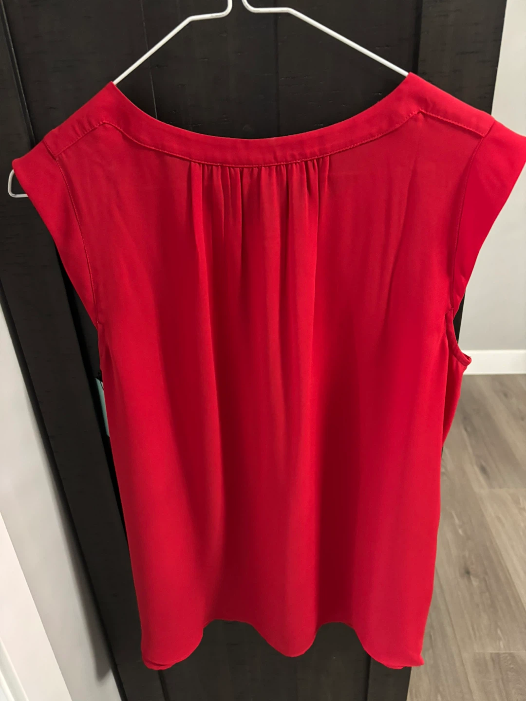 LOFT Red Sleeveless Blouse - photo 2