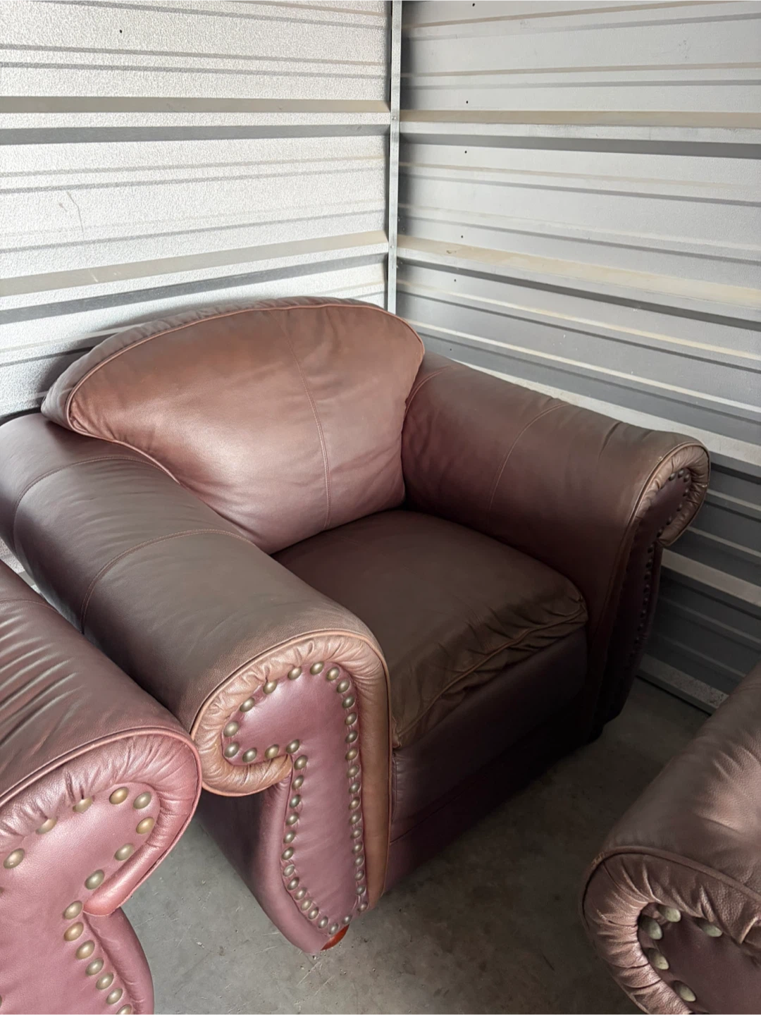 Three Piece Burgundy Leather Sofa Set - photo 2