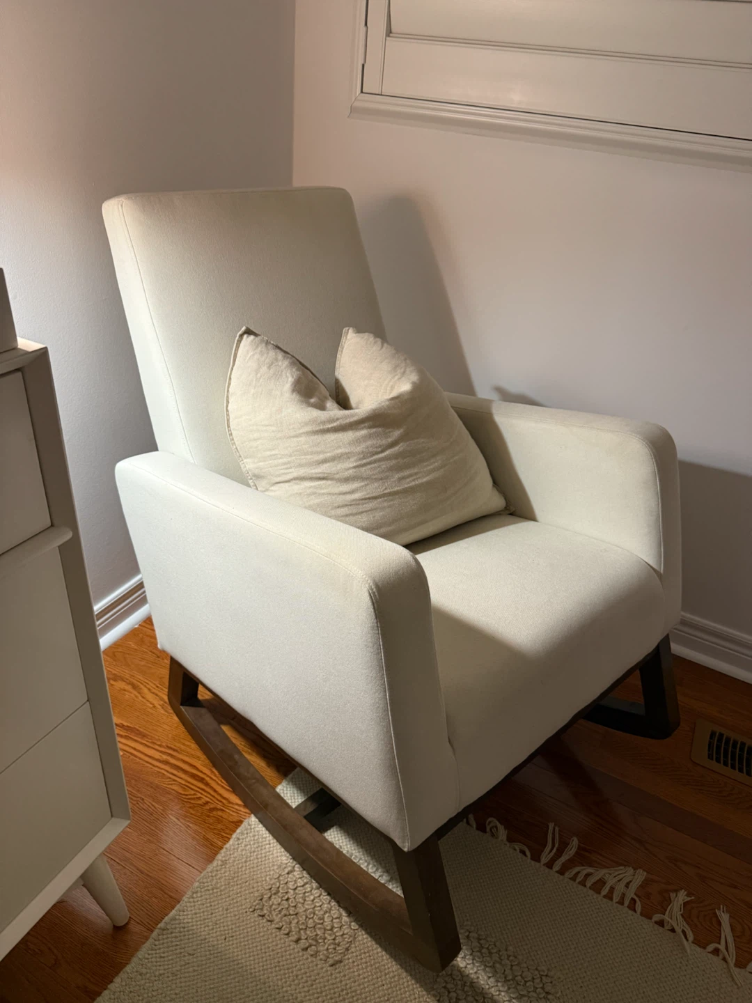 Off white rocking chair - photo 2