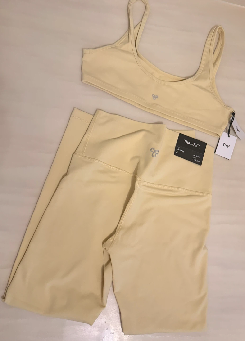 Aritzia TnaLIFE High-Rise Legging and Bra Set - photo 2