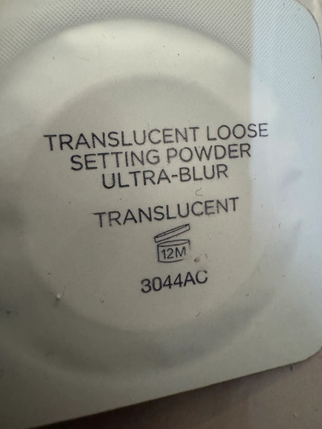 Travel Size Laura Mercier Loose Setting Powder Ultra-Blur - photo 2