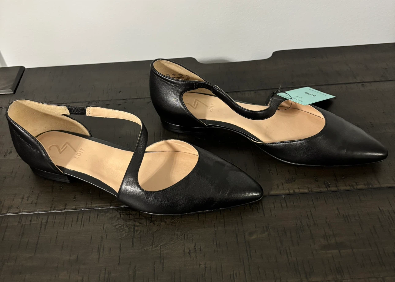 27 Edit Naturalizer Black Flats *Never Worn*
