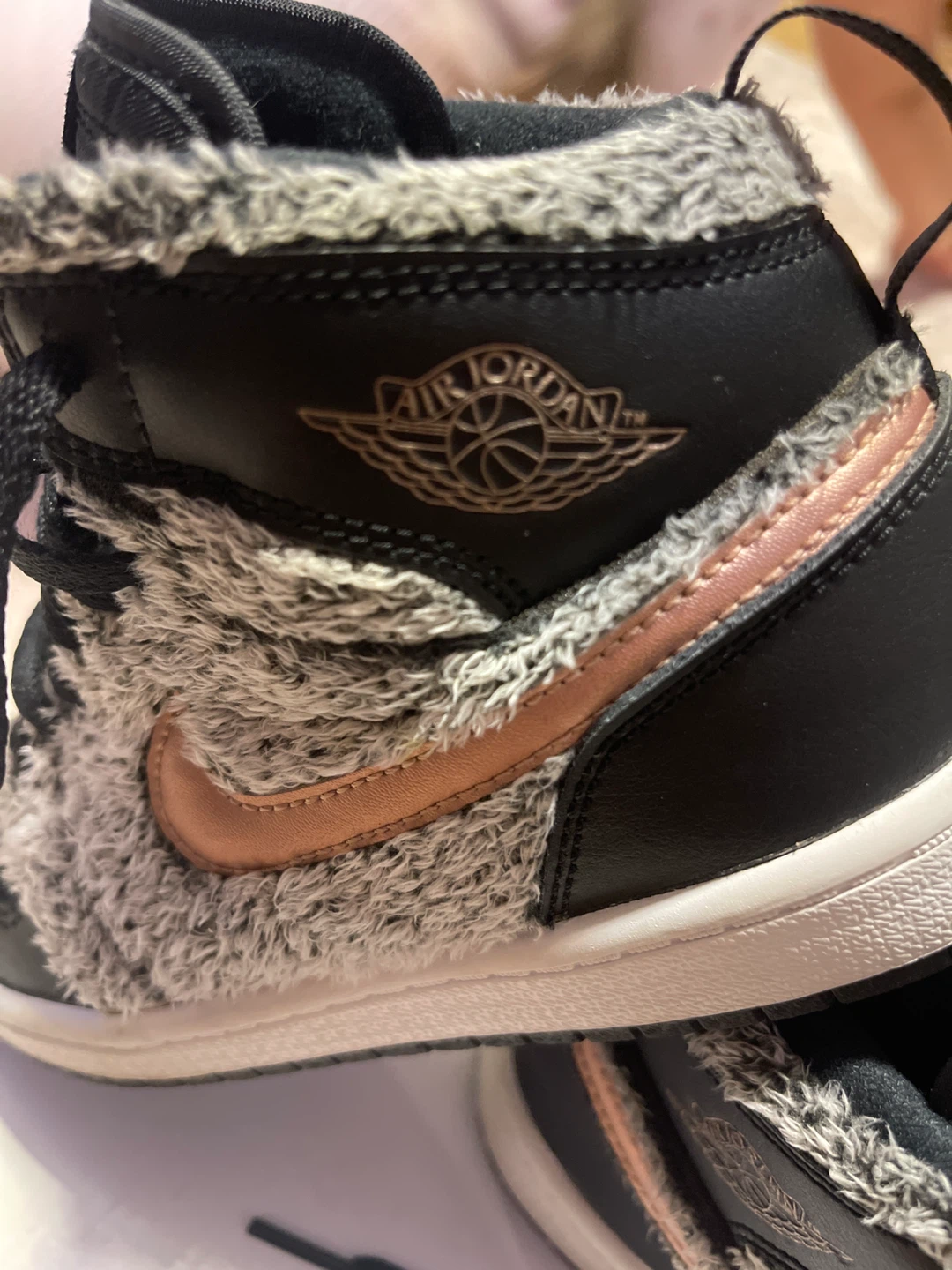 Nike Air Jordan 1 Mid - photo 2