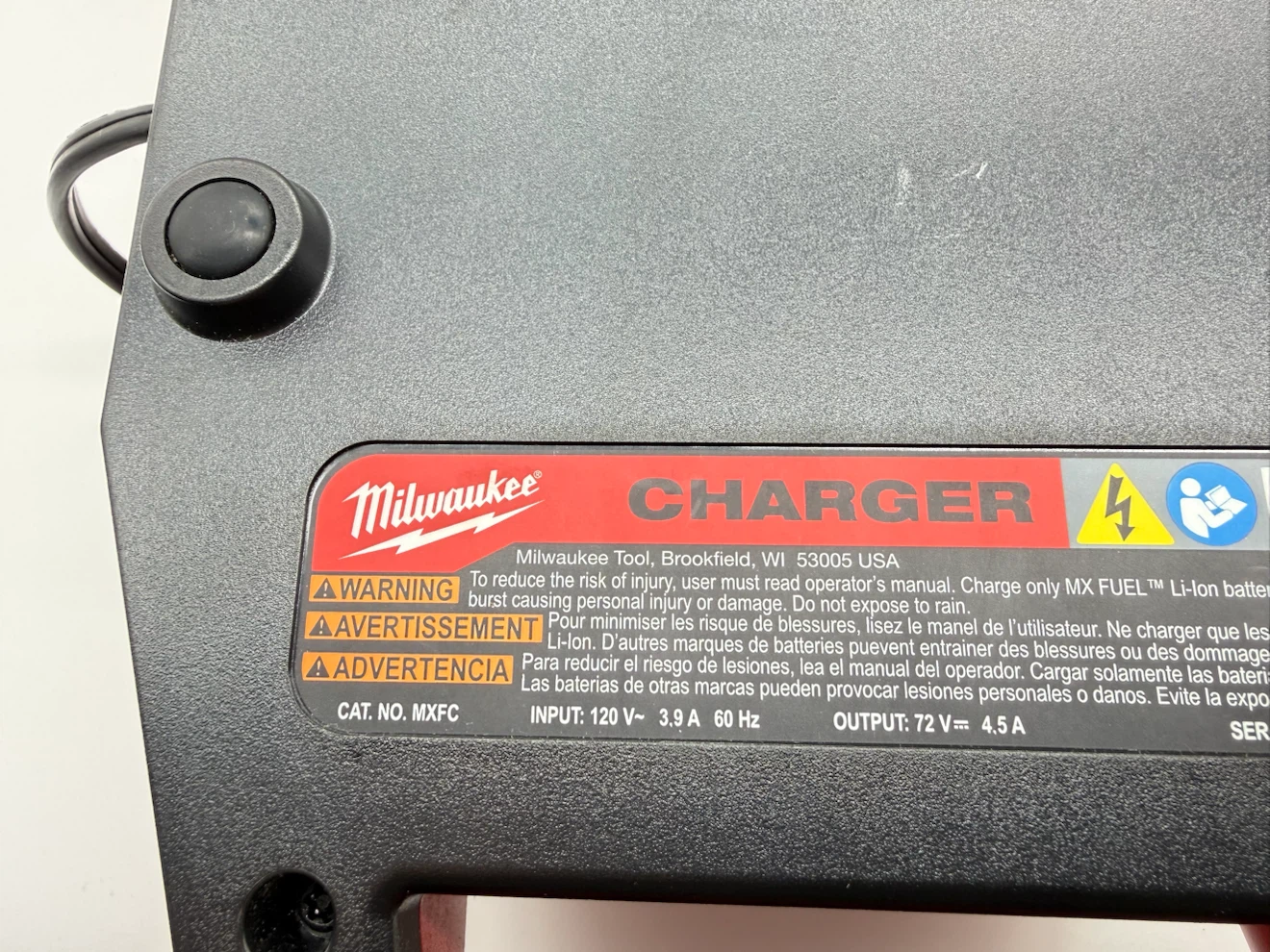 Milwaukee MX FUEL Lithium-Ion Battery Charger MXFC - photo 3