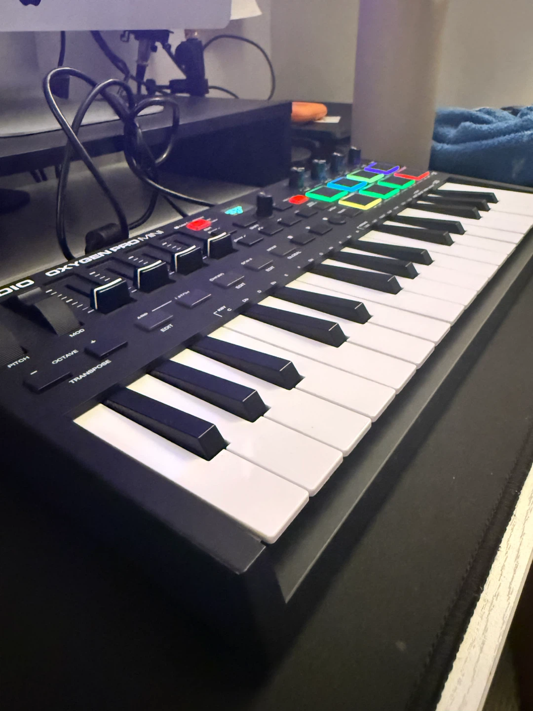 M-Audio Oxygen Pro Mini MIDI Controller - photo 3