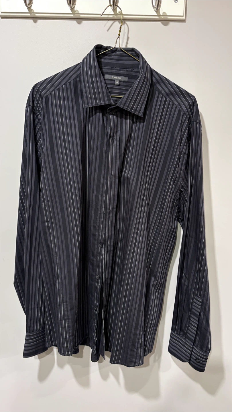 Men’s size L long sleeve shirts