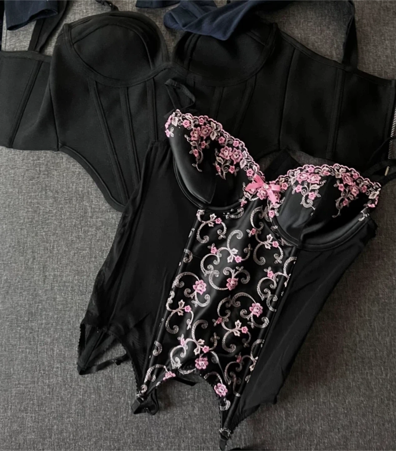 Bundle of Women's Clothing - photo 5