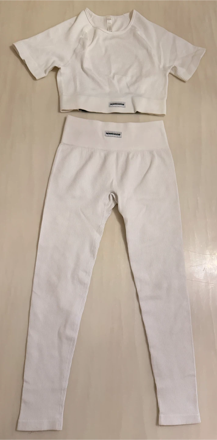 NovaSport White Ribbed Activewear Set