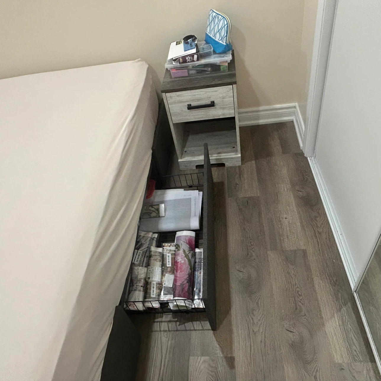 Queen Platform Bedframe with Drawers - photo 2