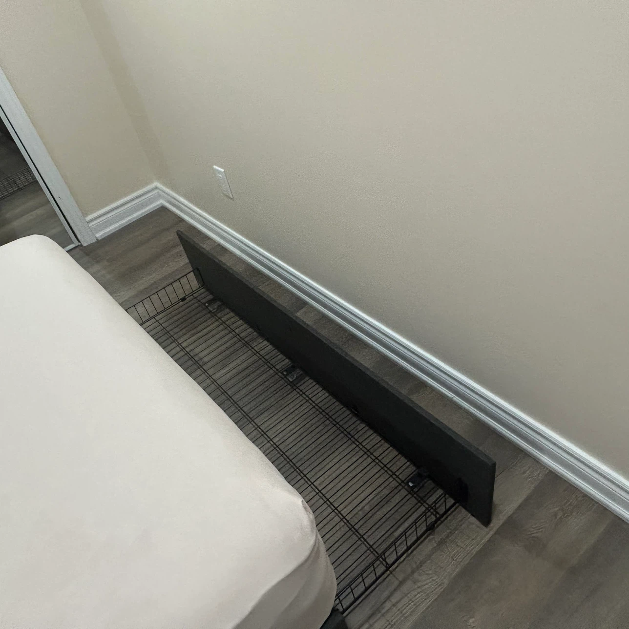 Queen Platform Bedframe with Drawers - photo 3