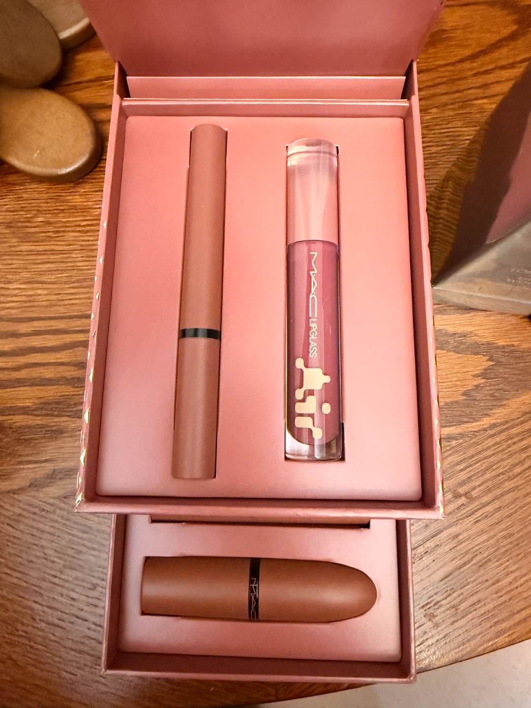 MAC Cosmetics Velvet Teddy Lip Gift Set - photo 4