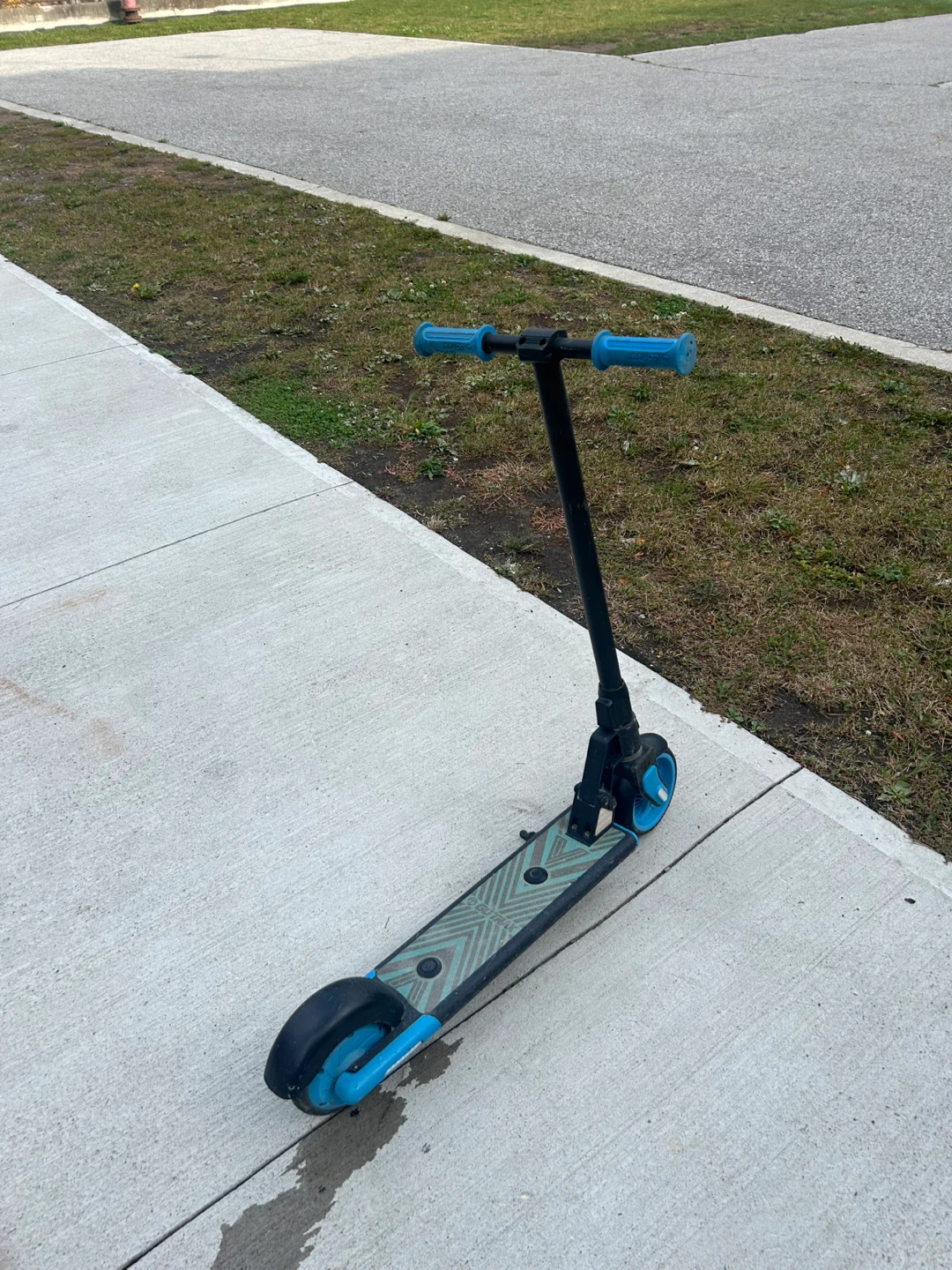 Gotrax  Kick Scooter - photo 3