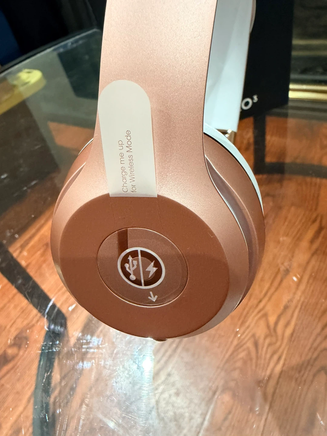 Beats Solo3 Wireless Headphones – Rose Gold – With Box & Case - photo 2