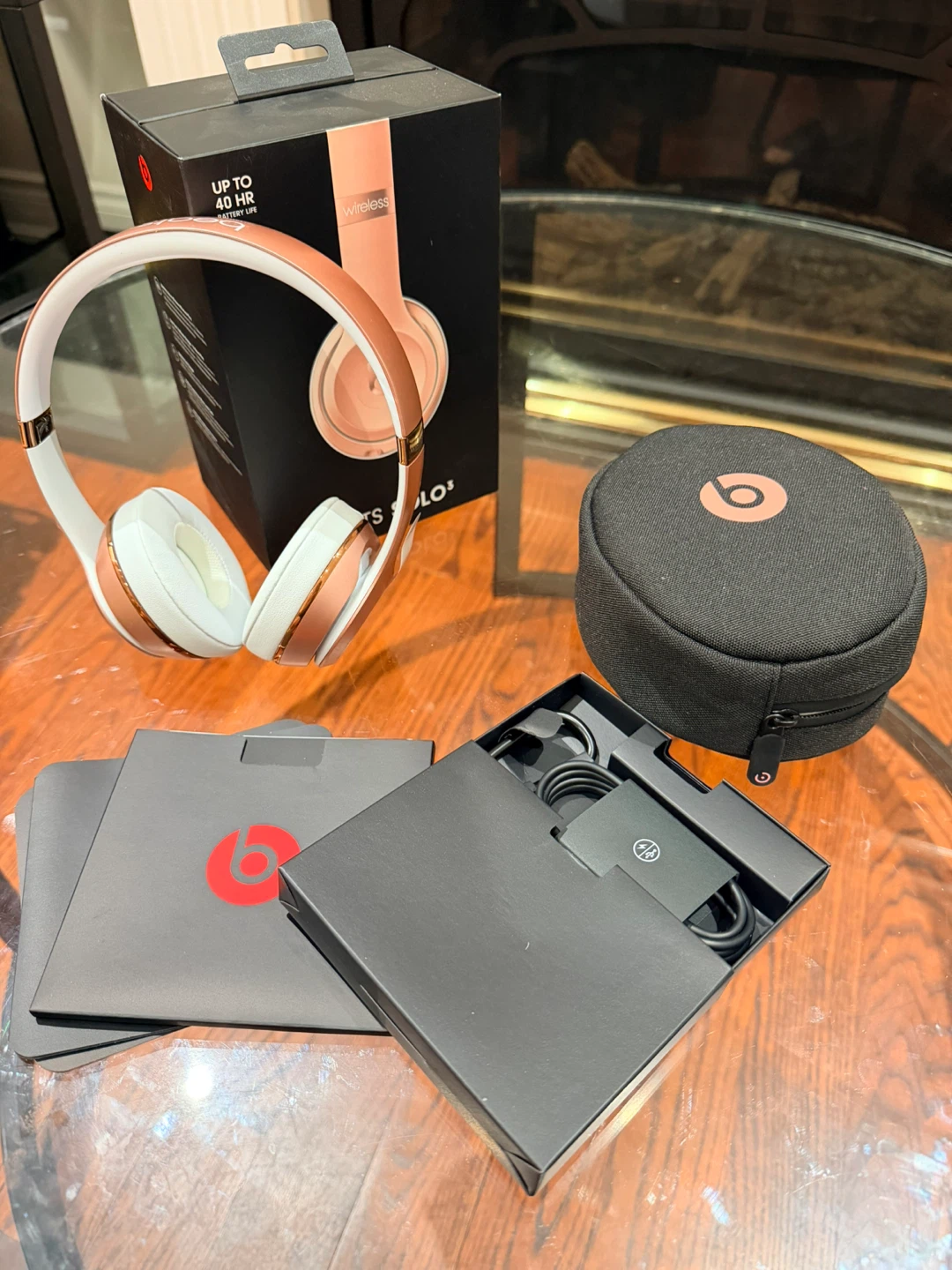 Beats Solo3 Wireless Headphones – Rose Gold – With Box & Case - photo 4