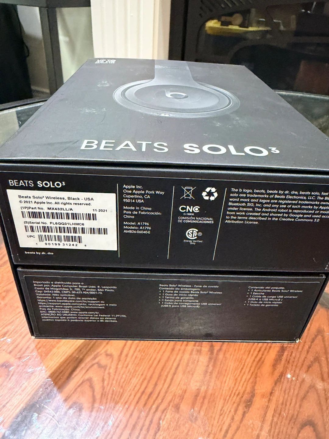 Beats Solo3 Wireless Headphones – Black – New Open Box - photo 5