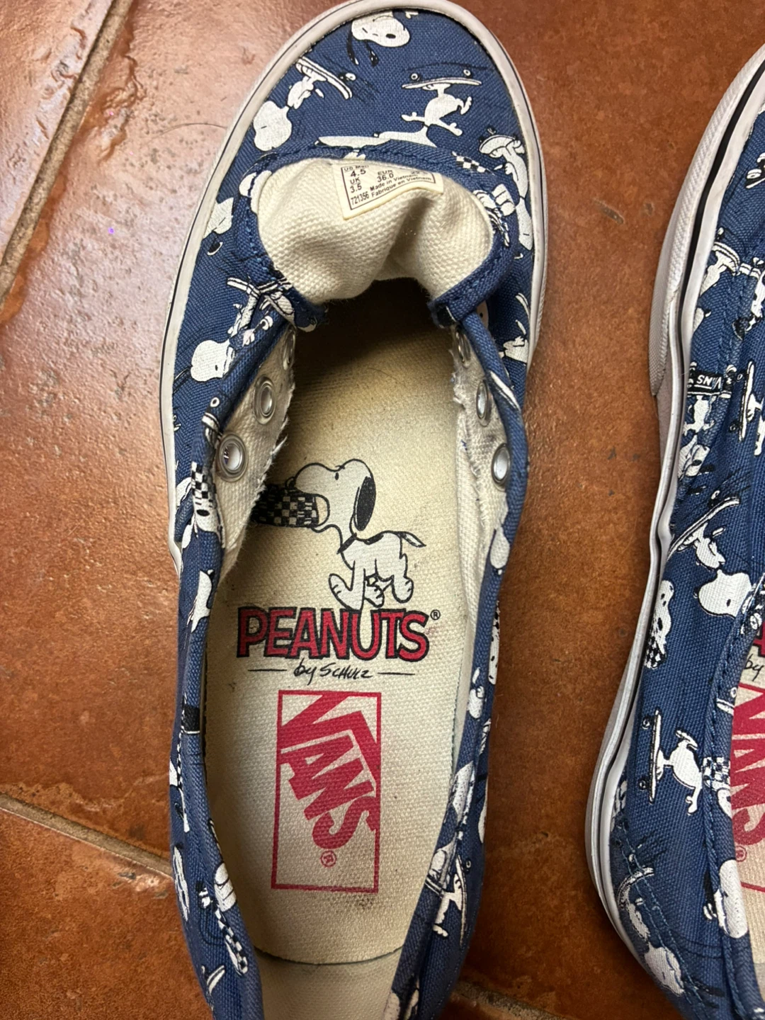 Vans x Peanuts Snoopy Blue Canvas Shoes $100 - photo 2