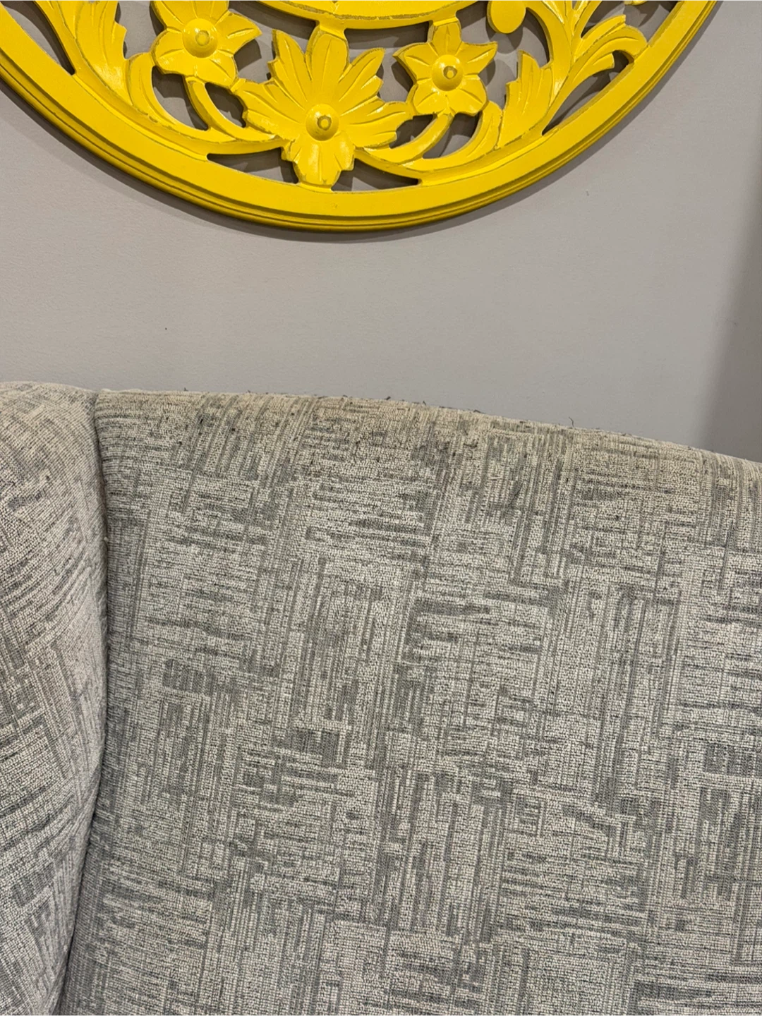 Grey patterned wingback chair - photo 3