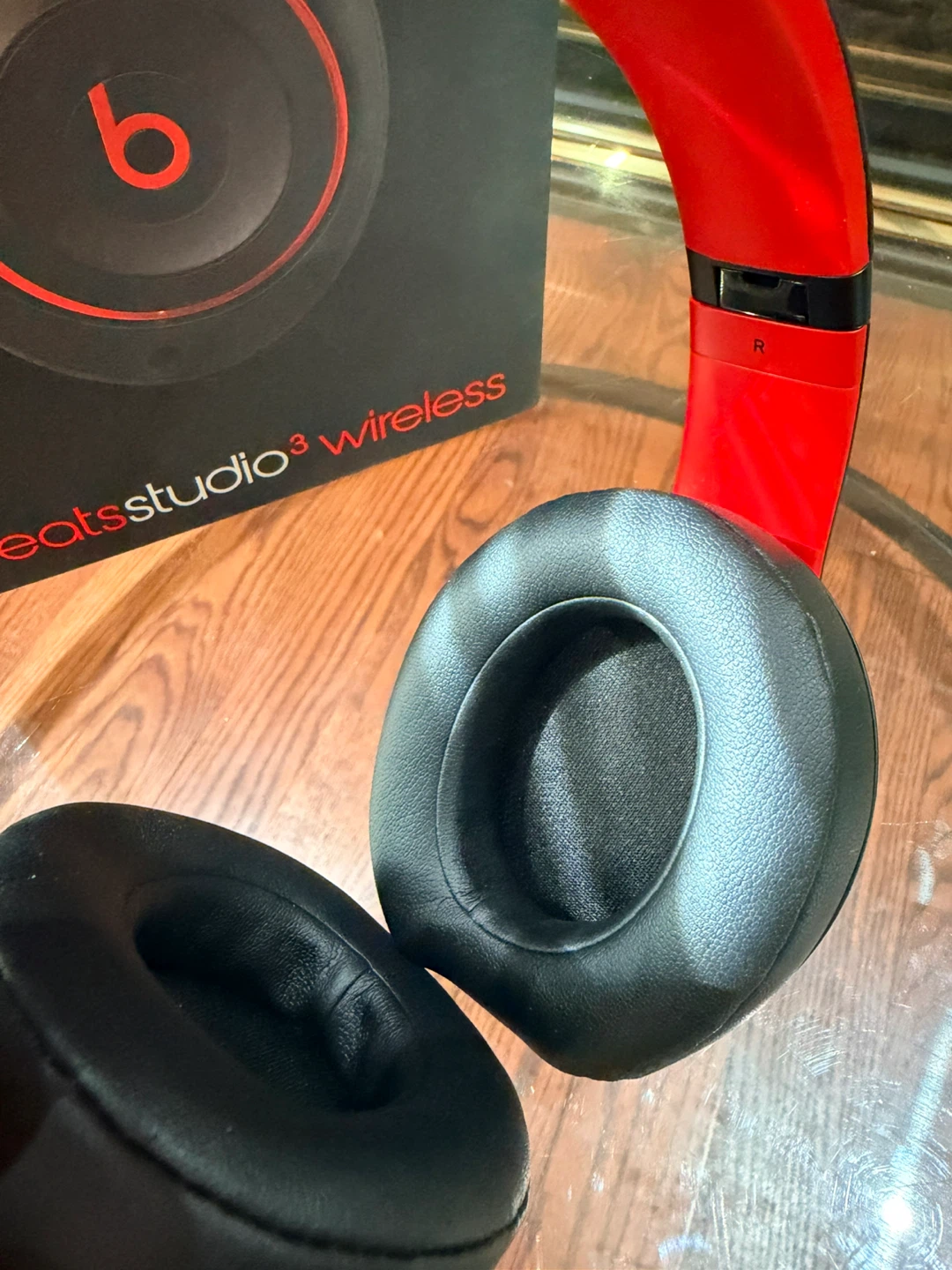 Beats Studio3 Wireless – Black/Red Decade Collection – New - photo 4