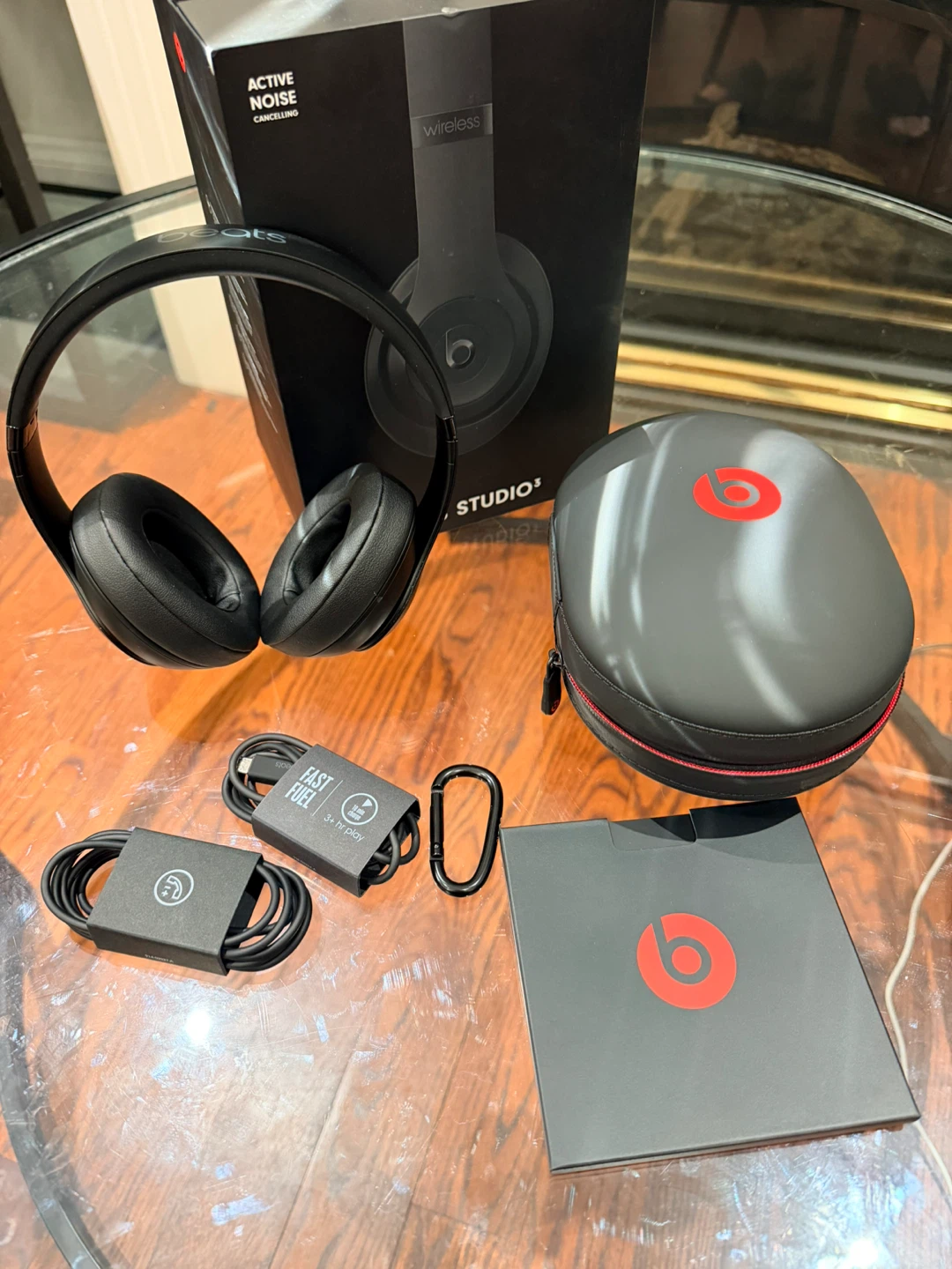 Beats Studio3 Wireless Headphones – Matte Black – New Open Box - photo 2